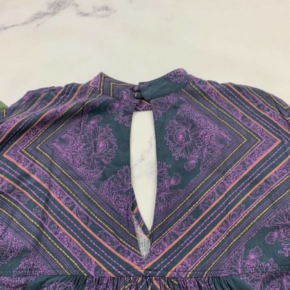 Free People Walking On A Dream Tunic Top Size S Purple Floral Key Hole Cut Out - Picture 9 of 12